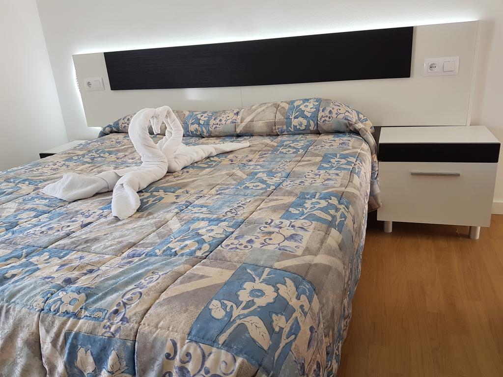Hostal Montsant Salou Zewnętrze zdjęcie