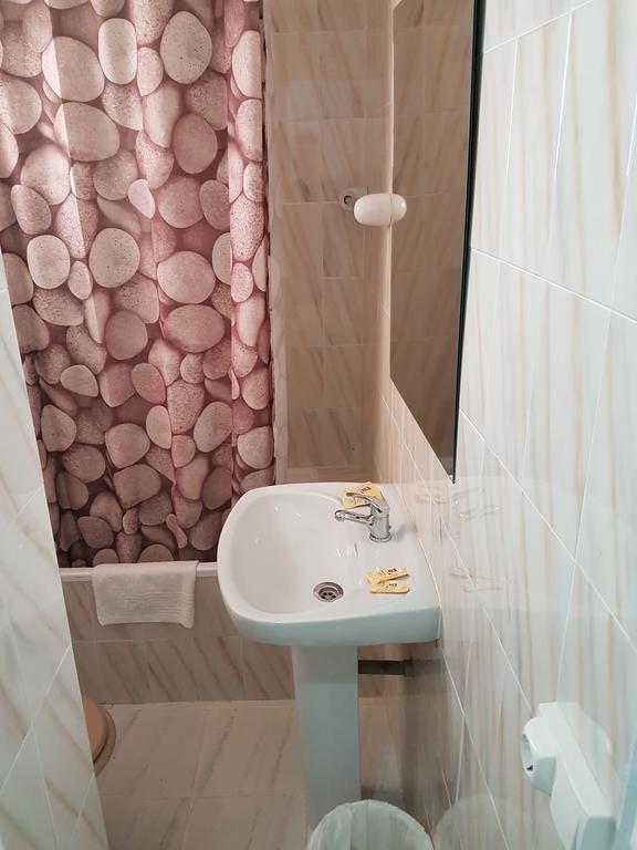 Hostal Montsant Salou Zewnętrze zdjęcie