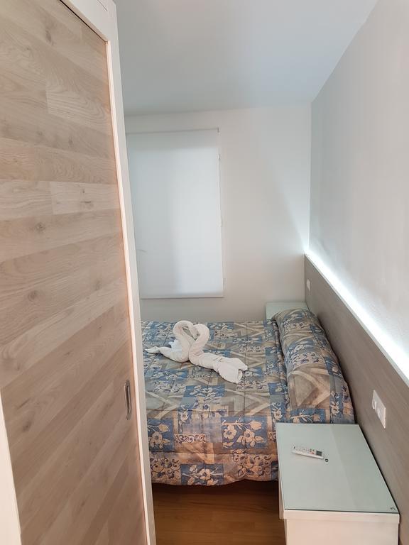 Hostal Montsant Salou Zewnętrze zdjęcie