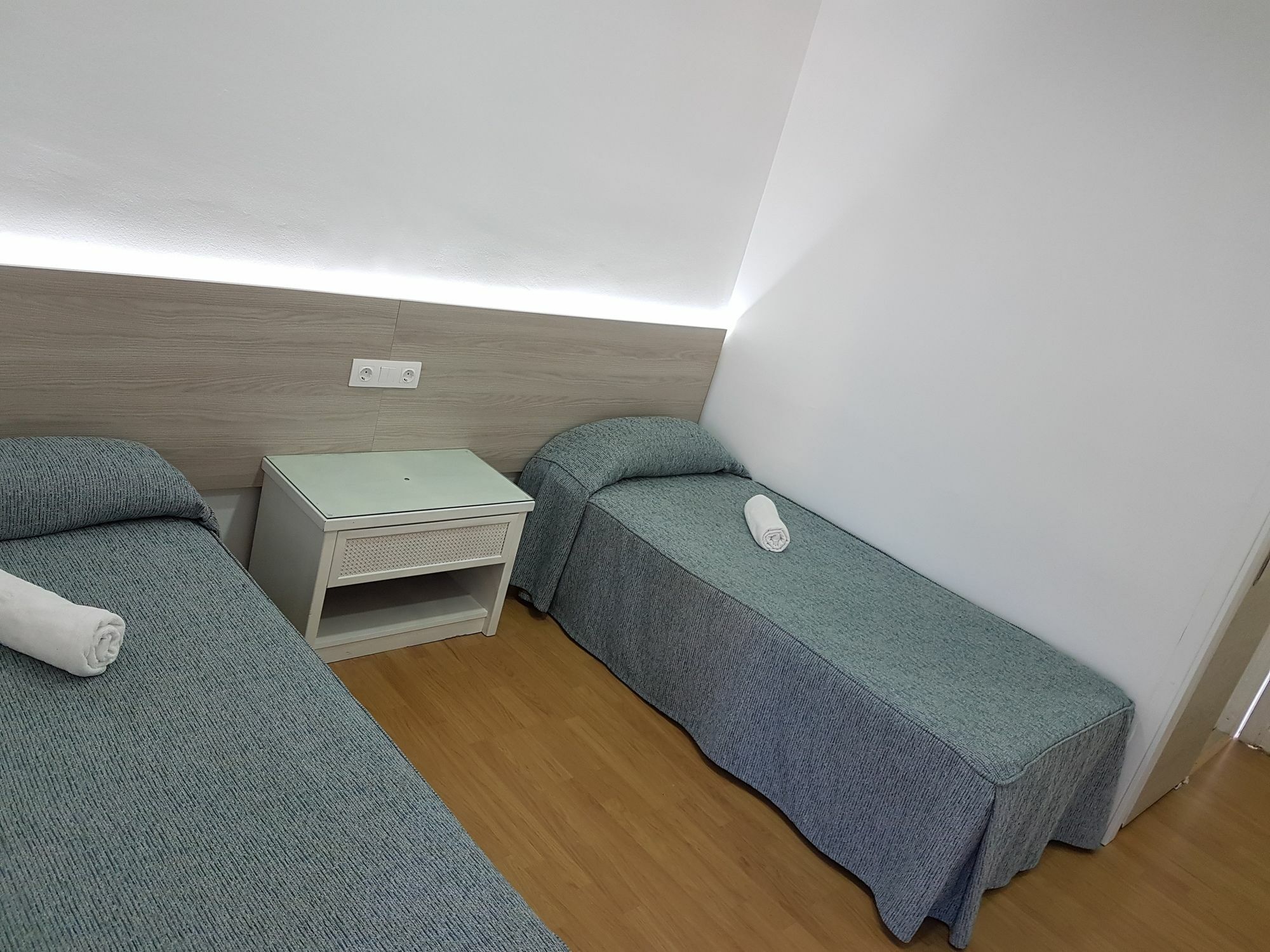 Hostal Montsant Salou Zewnętrze zdjęcie