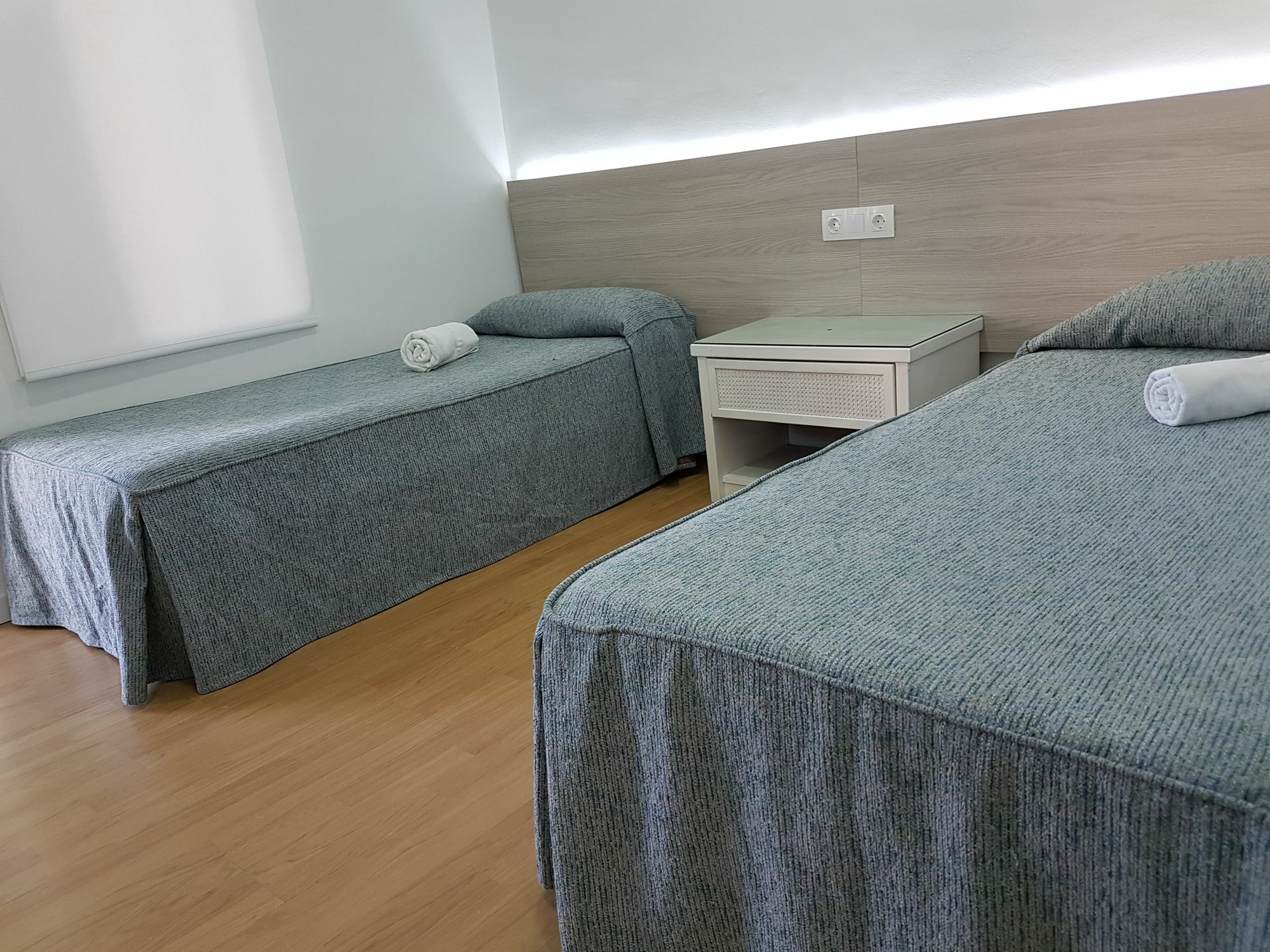 Hostal Montsant Salou Zewnętrze zdjęcie